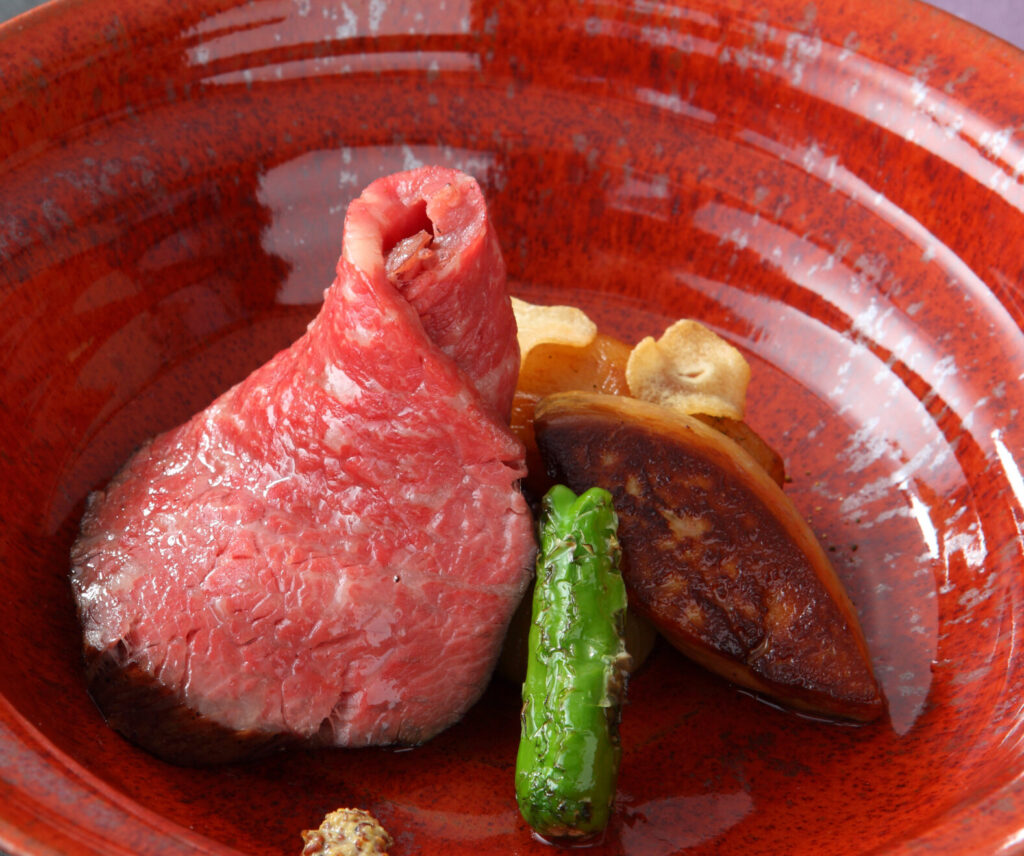 【週末限定】ミシュラン星付の美食×感動の独立型教会を巡る贅沢フェア