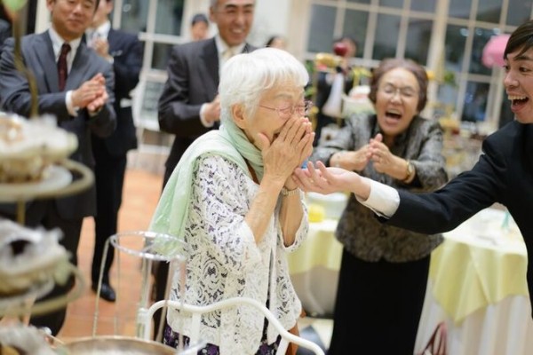 おばあちゃんと結婚式｜ピエトラセレーナ