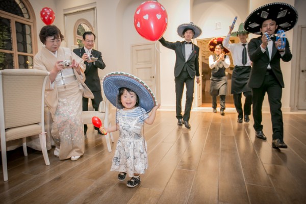 結婚式を楽しむお子様｜ピエトラセレーナ